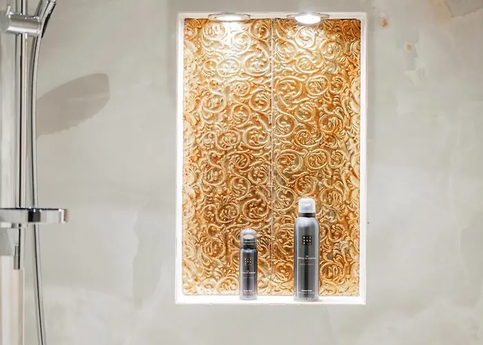 Luxury Designer In Center Of Appartement