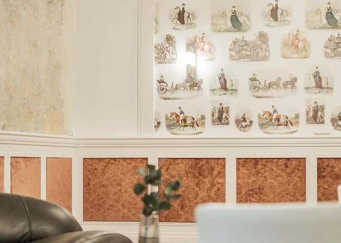 Luxury Designer In Center Of Vienne
