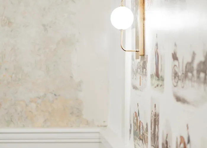 Luxury Designer In Center Of Appartement