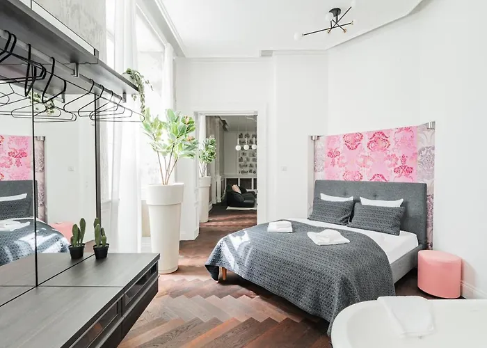 Luxury Designer In Center Of * Vienne