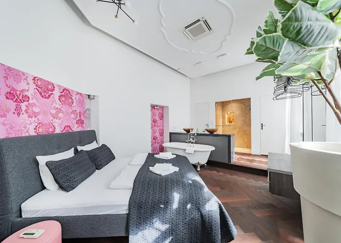 Luxury Designer In Center Of Appartement Vienne